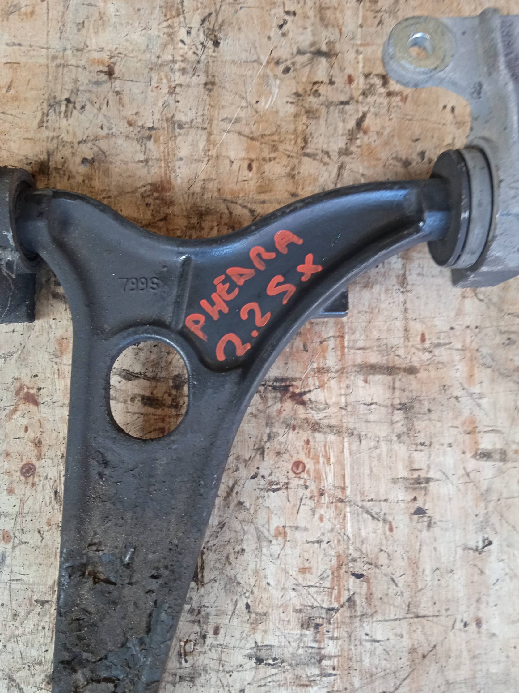 Braccio oscillante sosp. ant. sx.